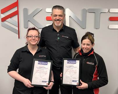 A group of people holding certificates

AI-generated content may be incorrect.